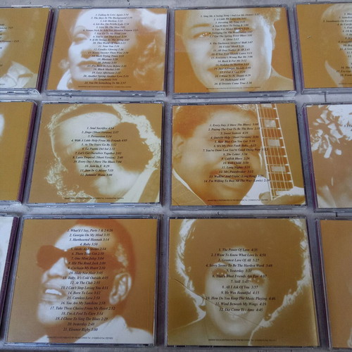 Pack of 17 CDs 18 Karat Collection like new, 1990s