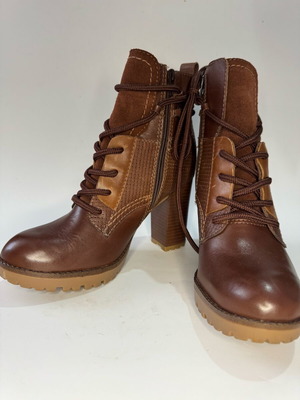 Leather ankle boots brown like new with suede details