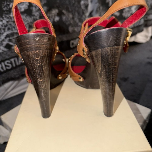 Cesare Paciotti Brown Leather Platform Sandals like new