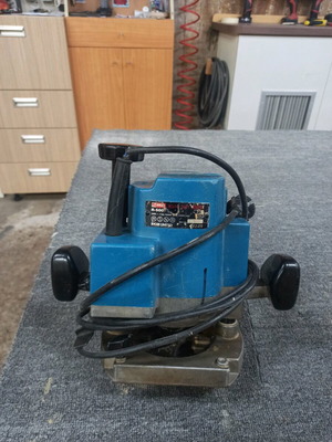 Ryobi Plunge Router like new 220V 7.5A 1500W 50Hz 22000/min