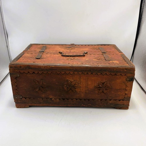 Indian Handmade Wedding Box Peti like new, 19th/20th century