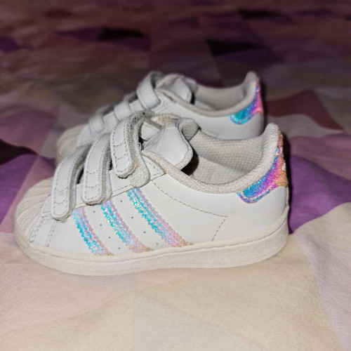 Adidas Superstar 23.5 like new with iridescent details white sports shoes