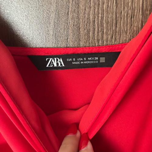 Zara dress red like new, satin texture size S
