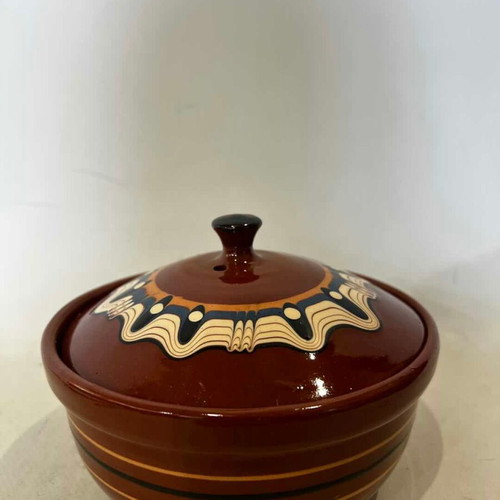 Bulgarian traditional ceramic small pot Troyan 11x14 used