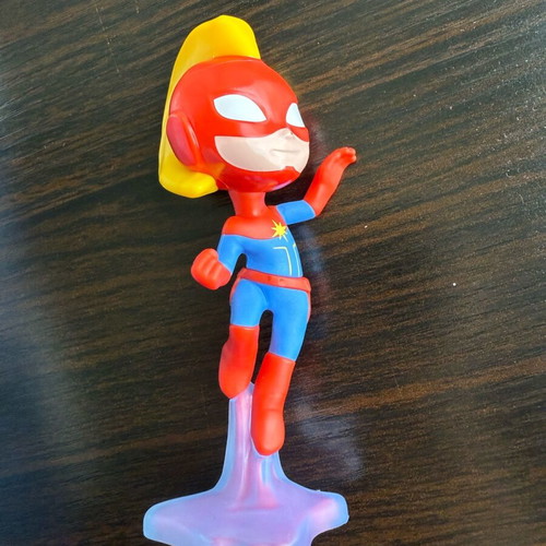 Kinder Flash Avengers figure like new
