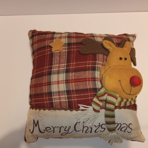 Christmas decorative pillows set of 2 used, festive designs