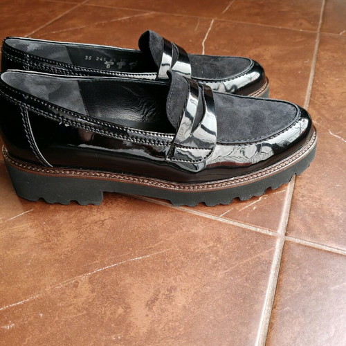 Gabor loafers size 40 black patent leather like new