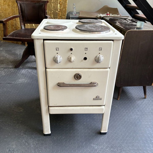 Electric stove antique from the 1960s