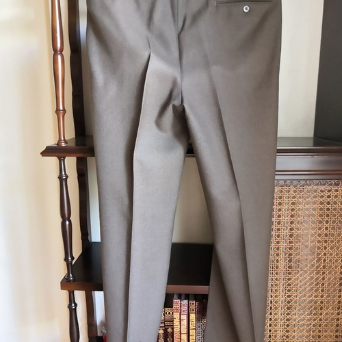 Standard brown men's wool trousers, size 44 Large