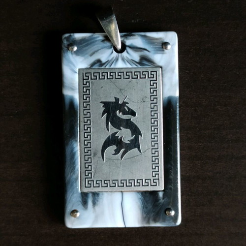 Dragon design pendant like new from Thailand