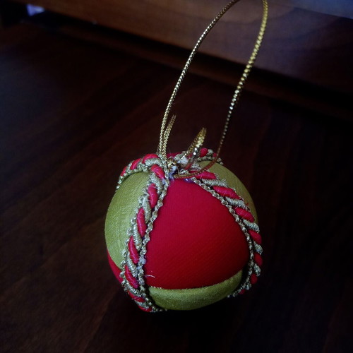 Set of 4 handmade Christmas balls red gold like new