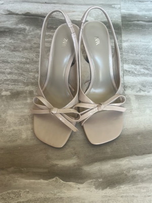 Zara beige sandals size 37, 9 cm heel