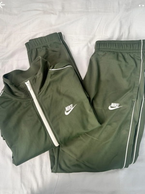Σετ φόρμες Nike (ζακέτα και παντελόνι), χακί, μέγεθος M