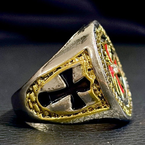 Maltese Cross Templar ring stainless steel with red enamel, US 11