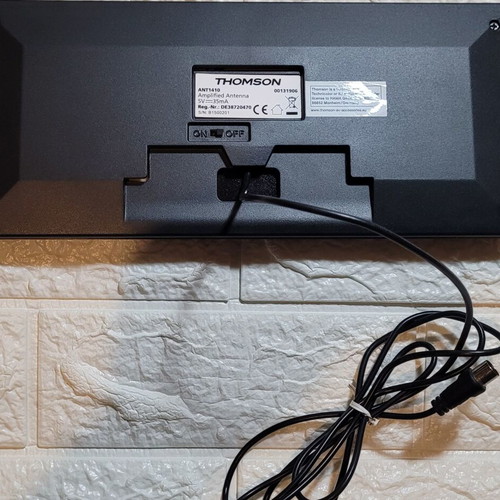 Thomson ANT1410 indoor antenna like new, active 44dB