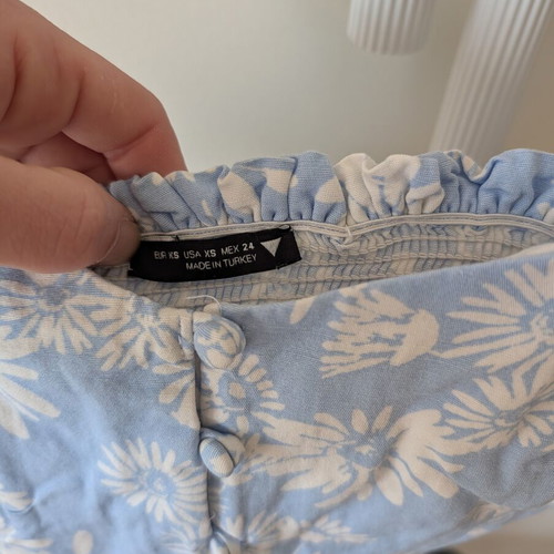 Zara floral crop top like new, size XS, white and turquoise