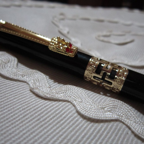 Pen new black ink with gold dragon design
