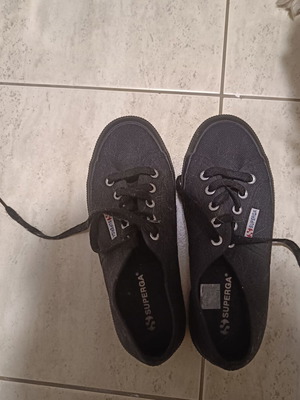 Παπούτσια Superga νούμερο 38 καινούργια, λίγο στενά