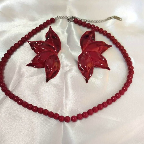 Jewelry set new burgundy color necklace and earrings