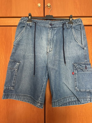 Men's Bermuda shorts like new, size L, blue