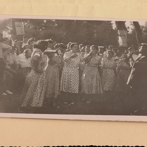 Penteli 1949 photo used, traditional dance with clarinets