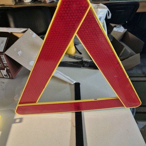 Car safety warning triangle like new Euro Standard
