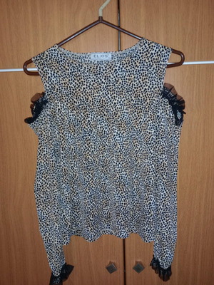 Leopard blouse used with lace on shoulders and long sleeves