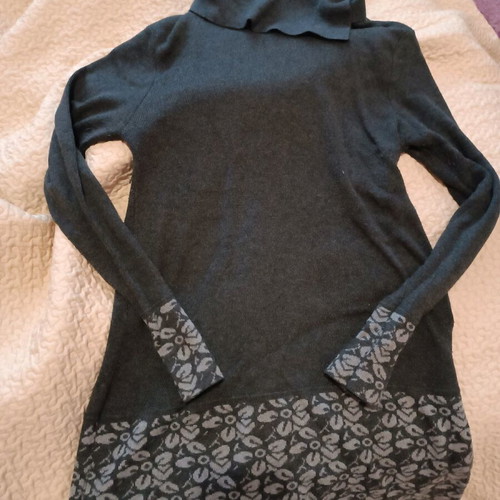 Long sweater used, size L, black and gray