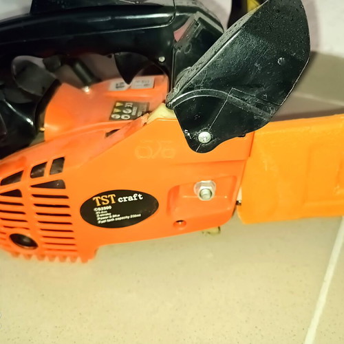 Chainsaw TST CRAFT CS2500 like new, 25.4V, 2-stroke, 30cm bar