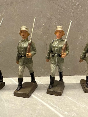 Σετ 4 vintage στρατιωτικά φιγούρες μεταχειρισμένες, παλαιά κατασκευή