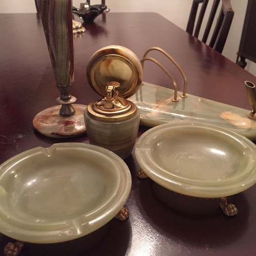 Set of onyx used