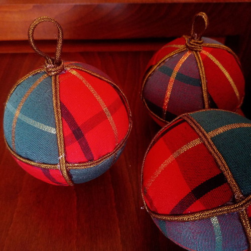 Set of handmade Christmas ornaments with three large plaid balls