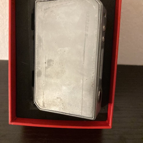 Voopoo Drag 157W vape mod used with case