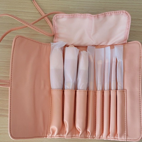 Makeup brush set of 8 new with case