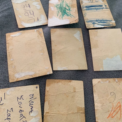 Χαρτάκια καλλιτεχνών μεταχειρισμένα, πακέτο 9, συλλογή ελληνικών τσίχλων 60’