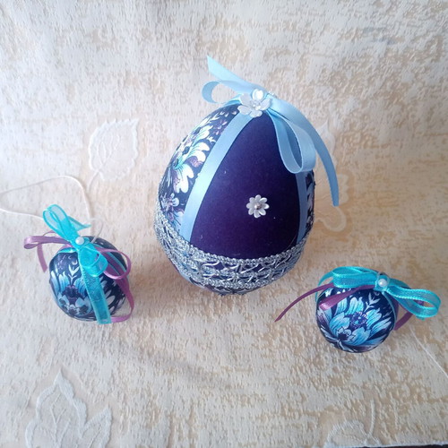 Set of 3 handmade decorative violet satin eggs like new
