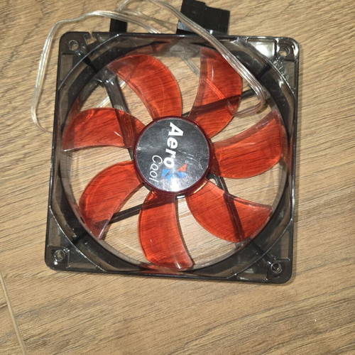 NZXT and Aerocool case fans