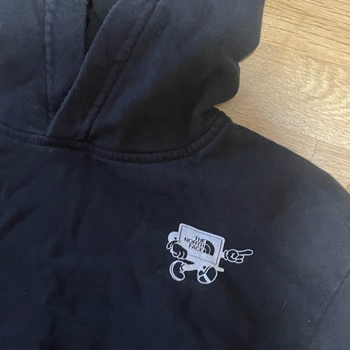 The North Face hoodie like new, black, size M