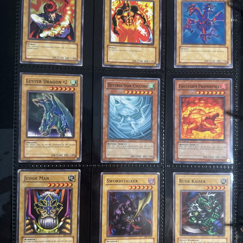 Yugioh Legendary Collection 2010 με Limited Edition κάρτες Αιγύπτιων Θεών σαν καινούργιο