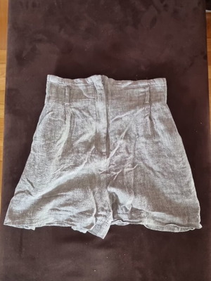 Calliope shorts size Large, gray, like new