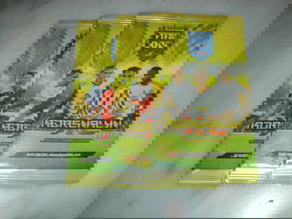 PANINI / FIFA 365 2021 / ADRENALYN XL (x30)!!!!