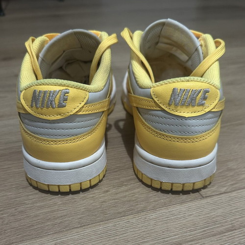 Nike Dunk Low sneakers like new, yellow, size 37.5