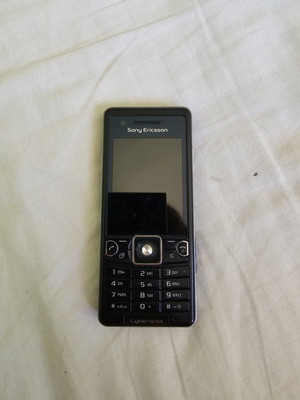 Sony Ericsson C510 phone like new, for parts, no battery