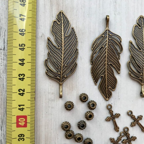 Metal bronze jewelry components like new, set of 32 pieces