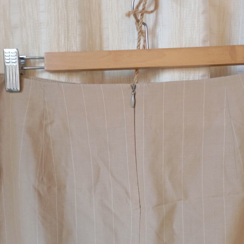 Beige skirt vintage, like new, size large