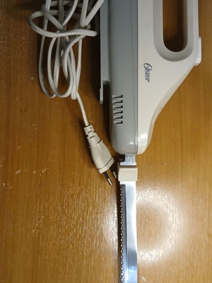 Electric knife with detachable blades new