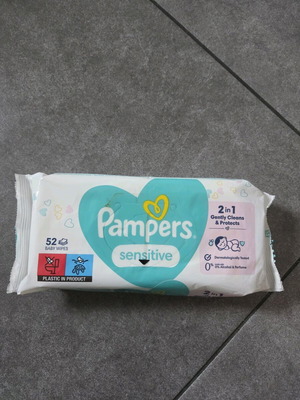 Pampers Sensitive wipes new pack of 52
