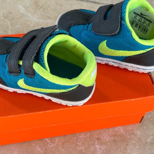 Nike shoes for boy size 19.5 used