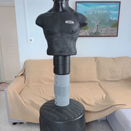 Bob style punching dummy like new, very sturdy, fill with water or sand, German product