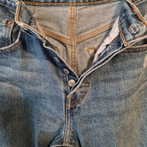Levi's women's jeans like new, blue